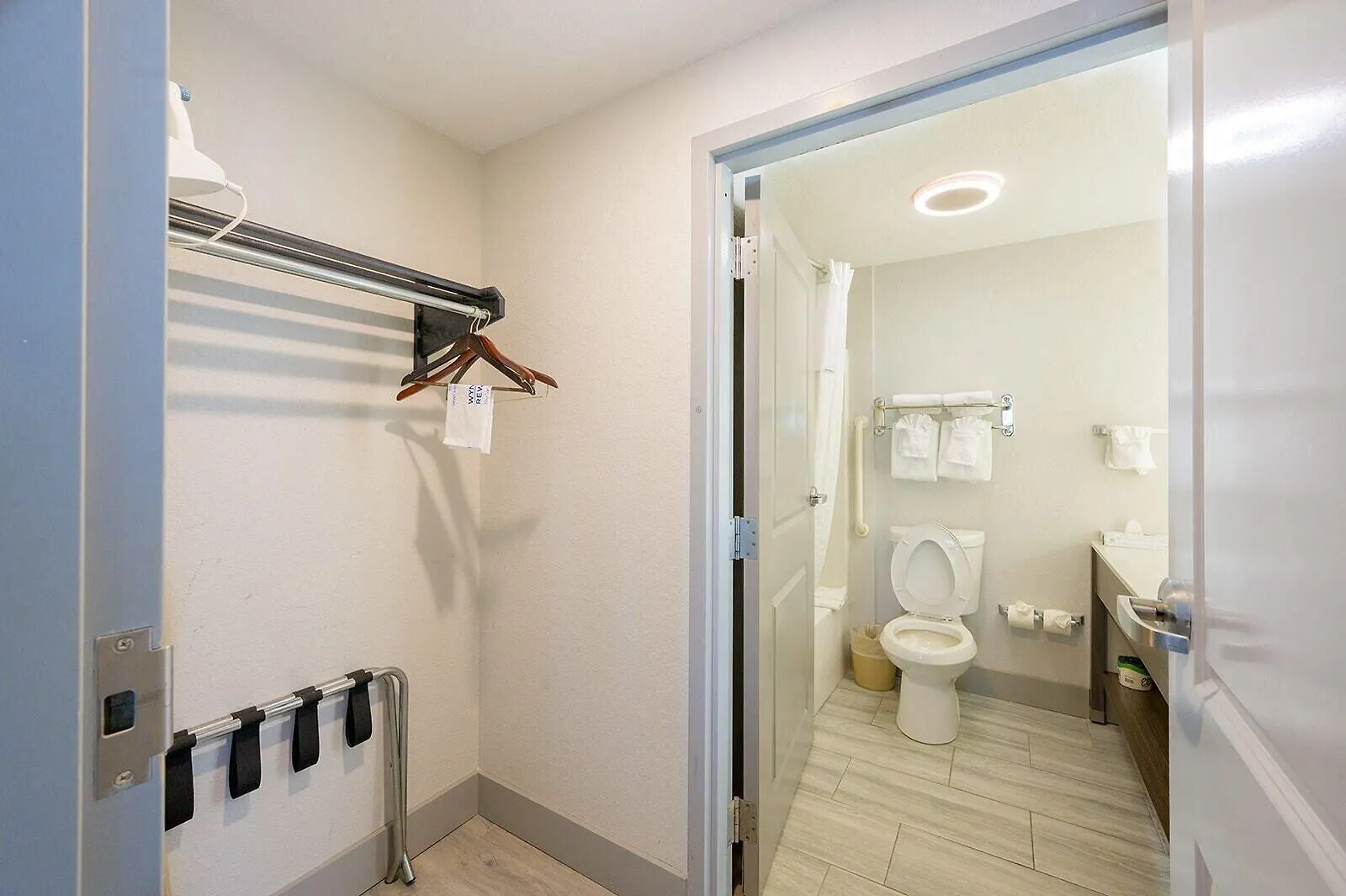 Hotel Hawthorn Extended Stay By Wyndham Panama City Beach Upper Grand Lagoon