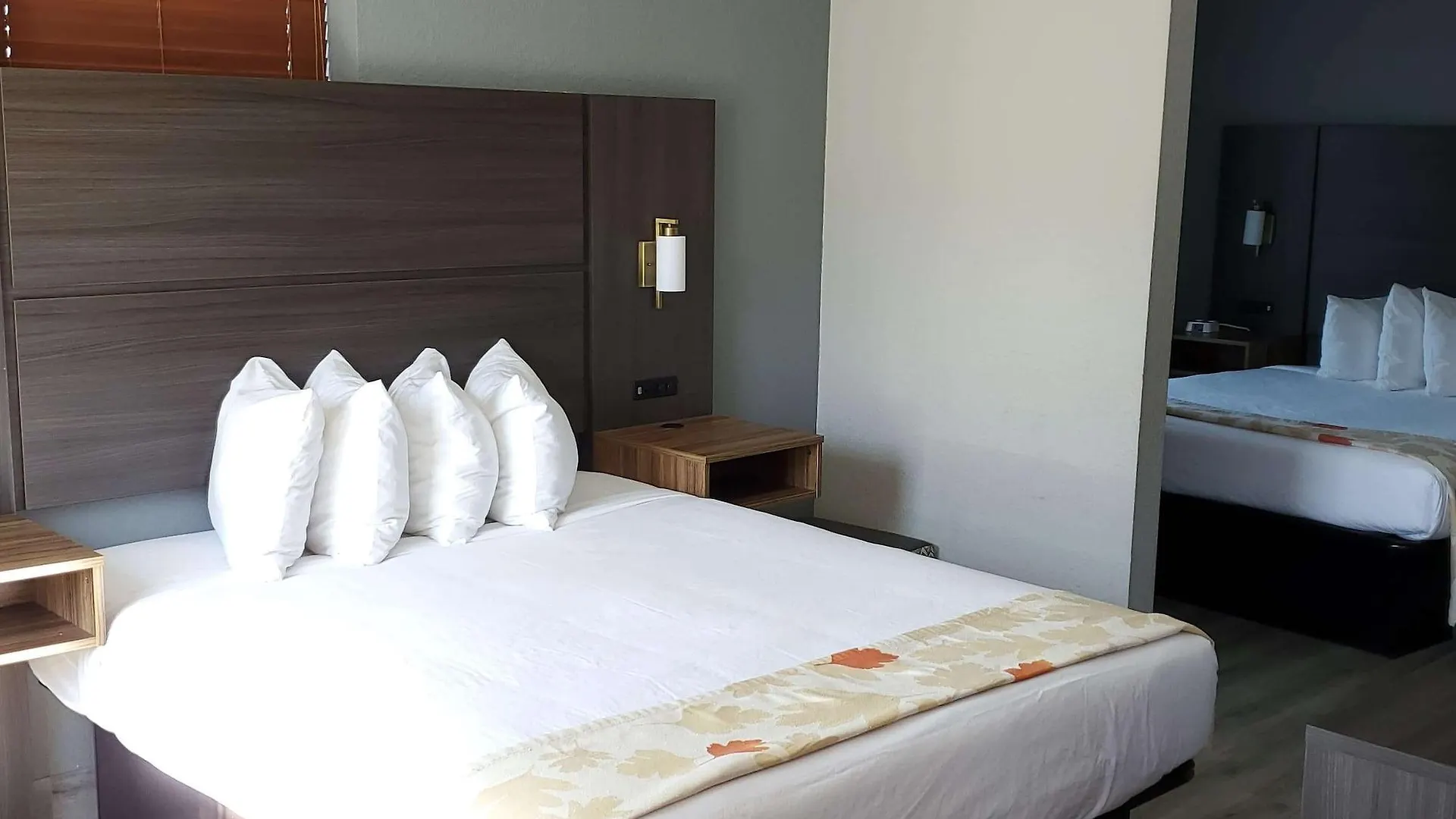 Hotel Hawthorn Extended Stay By Wyndham Panama City Beach Upper Grand Lagoon