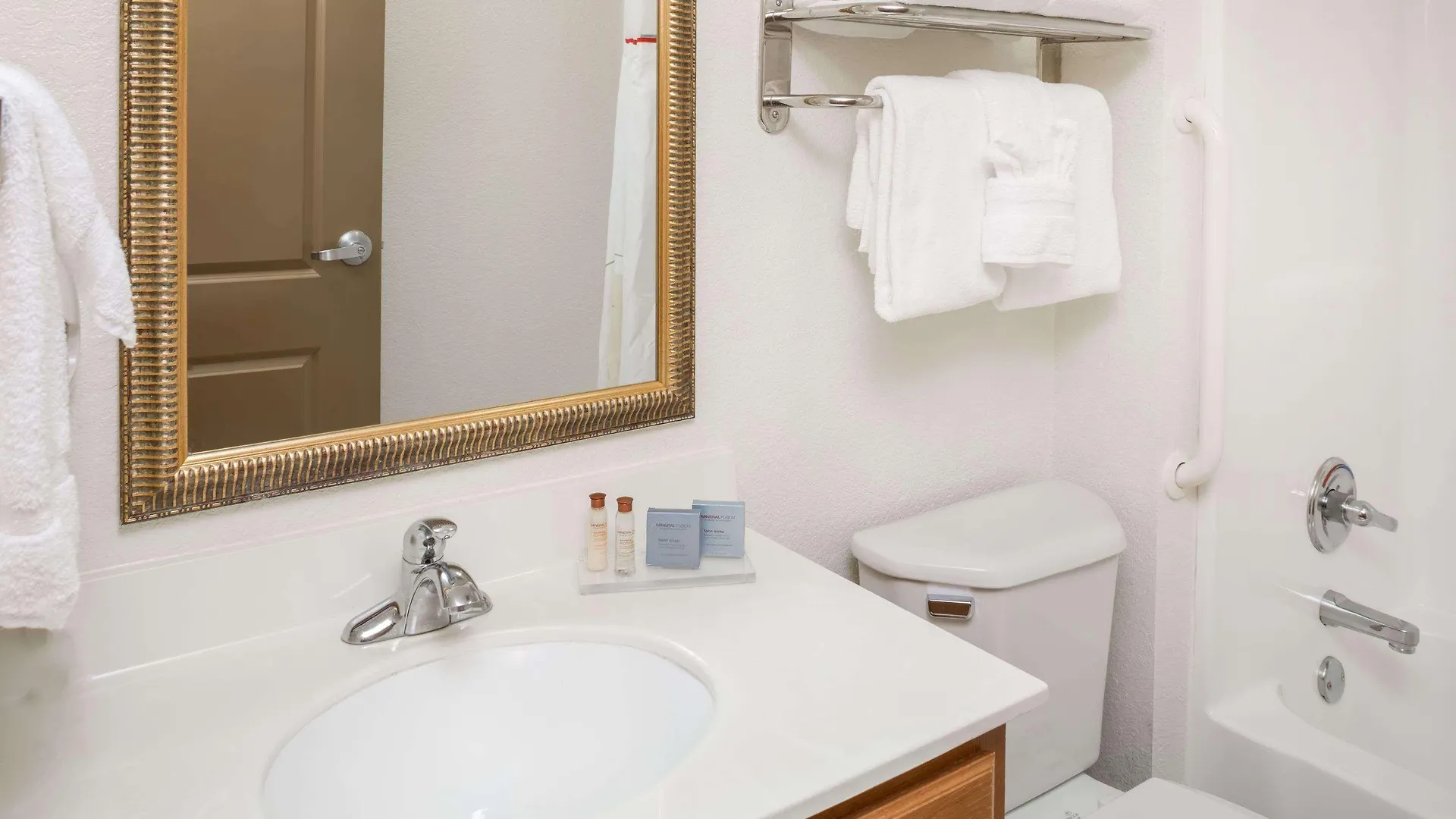 Hawthorn Extended Stay By Wyndham Panama City Beach Upper Grand Lagoon Hotel